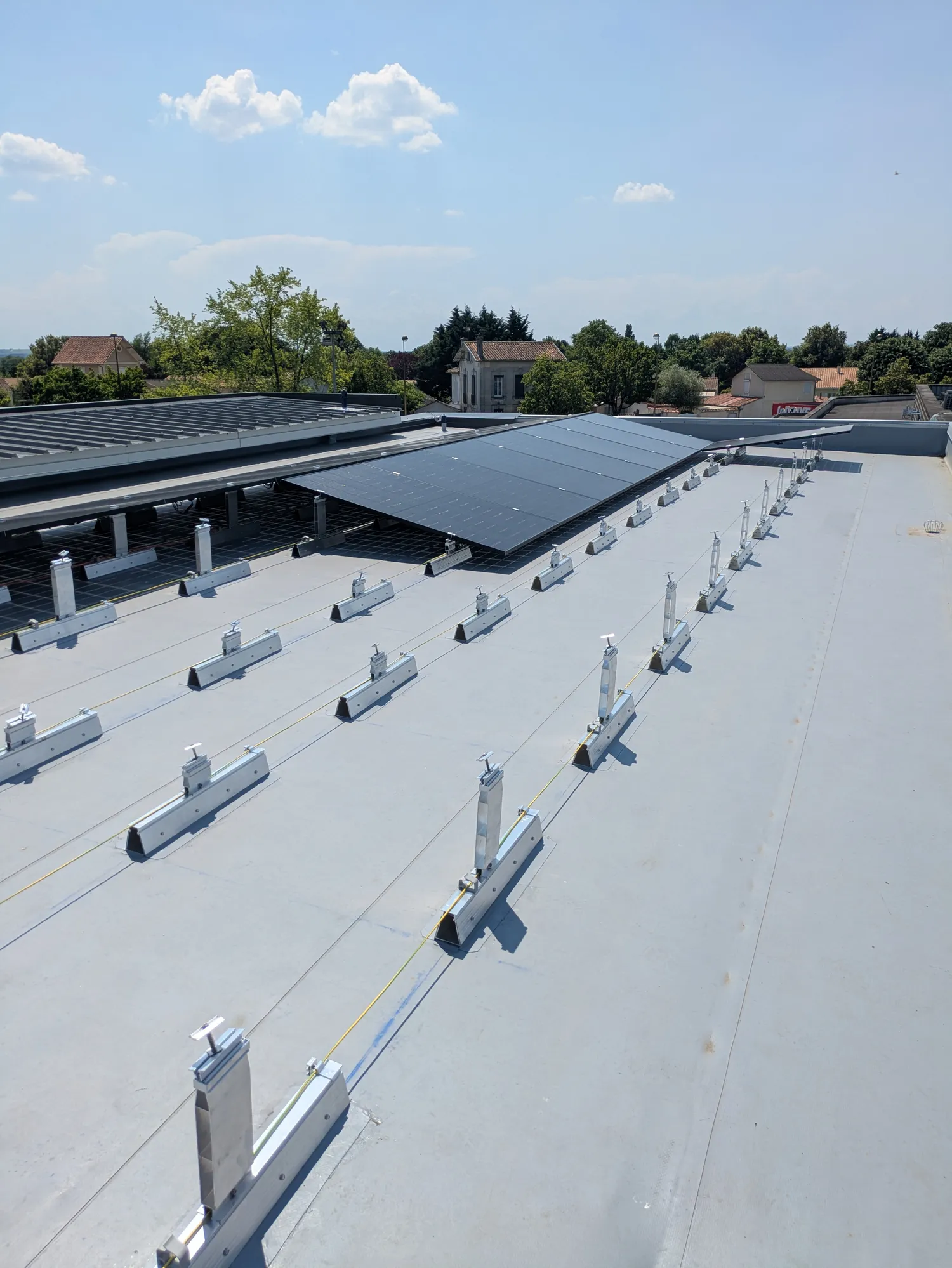 installation-professionnel-panneaux-solaire-1