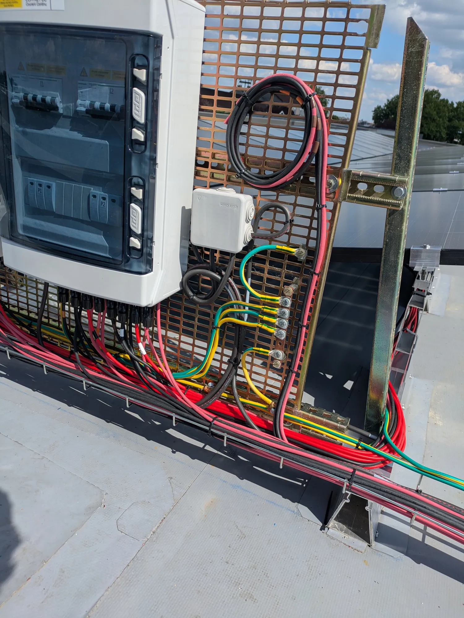 installation-professionnel-panneaux-solaire-11