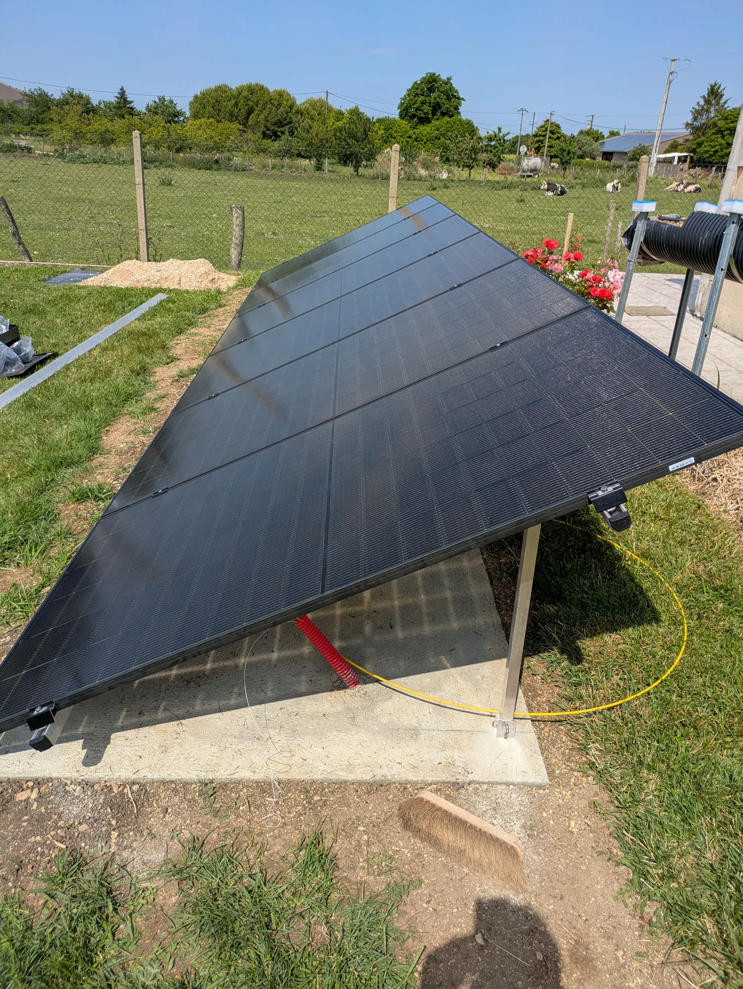 panneaux-photovoltaiques-sol-panneaux