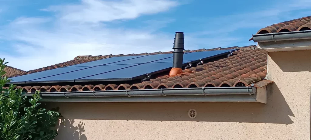 Installation de panneaux photovoltaïques sur toiture exposée sud à Royan en Charente Maritime