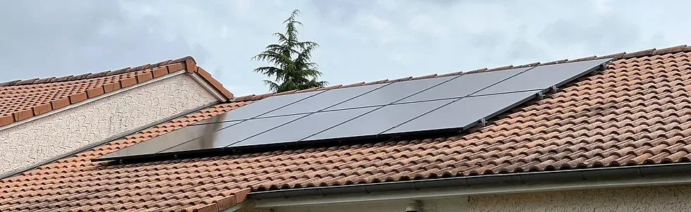 Pose de panneaux solaires sur toiture à Angoulême