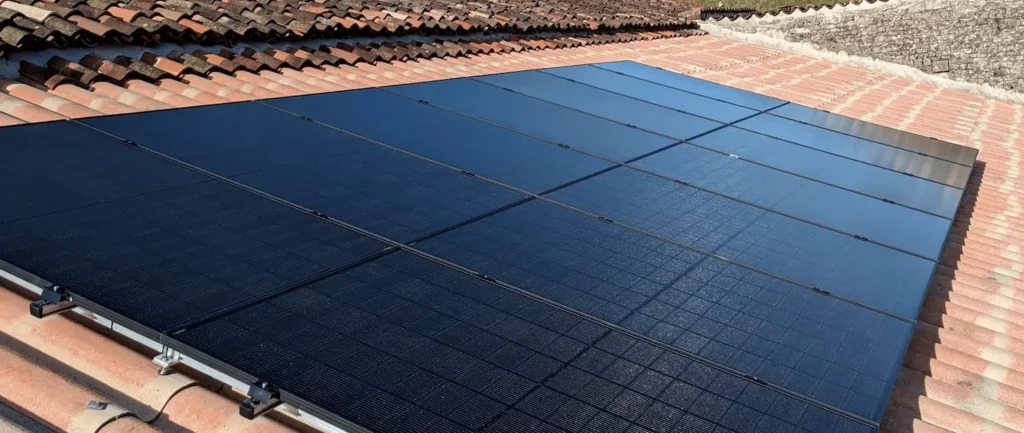 Installation de panneaux solaires sur toiture fibro ciment à Jarnac